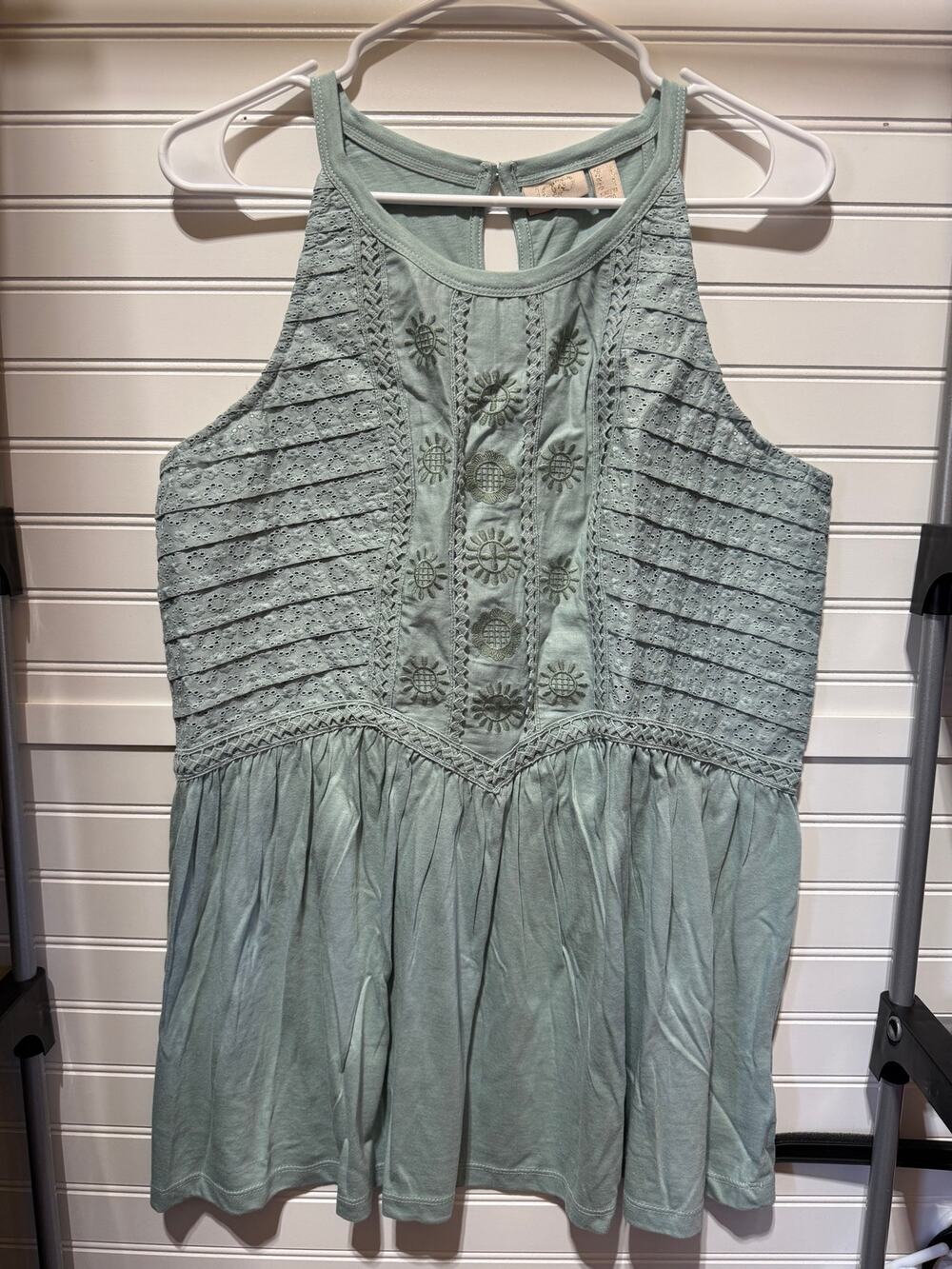 LOGO Lavish by Lori Goldstein Peplum Tank W/Eyelet Detail & Embroidery Size M